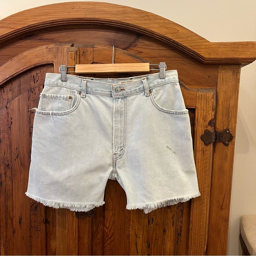 Levi’s 550 Worn in Light Wash Jean Cut Offs